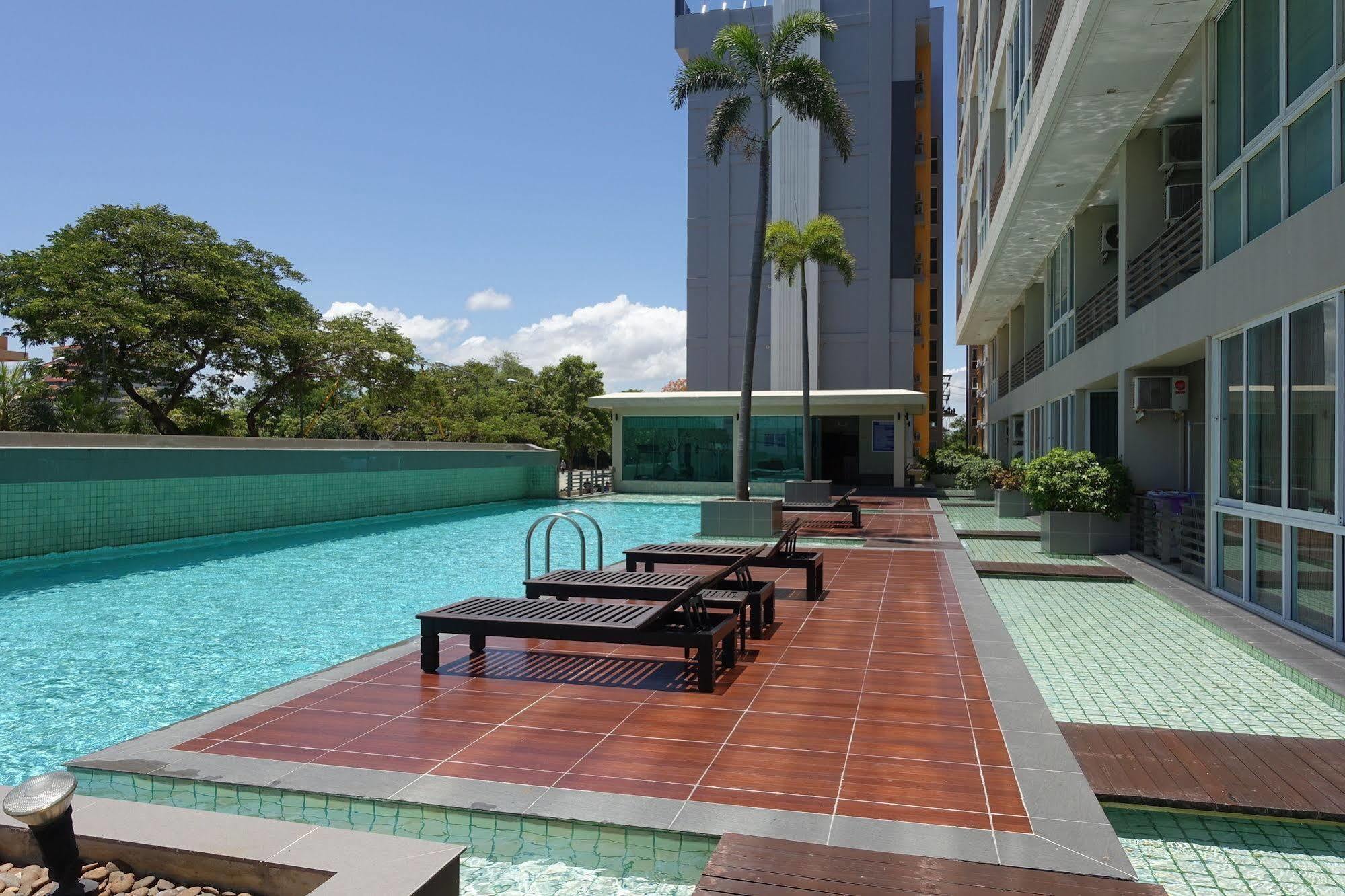 Musselana Condominium Jomtien Beach Esterno foto