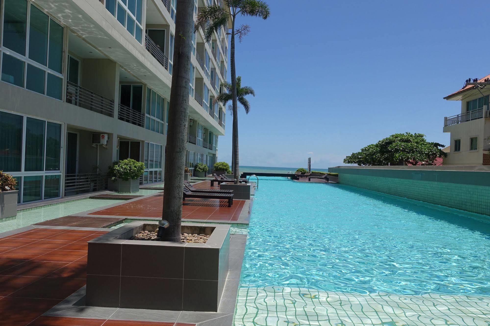 Musselana Condominium Jomtien Beach Esterno foto