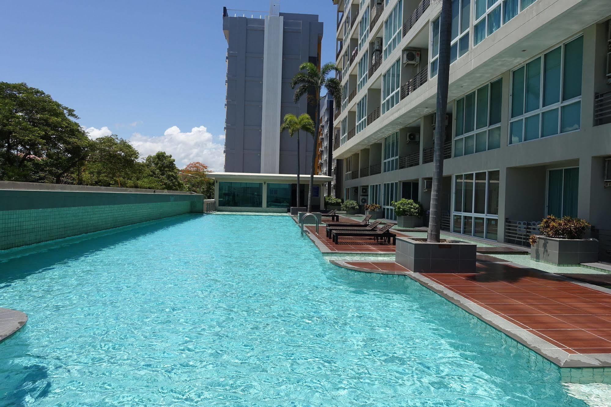 Musselana Condominium Jomtien Beach Esterno foto